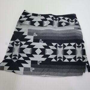 Greyson Black and Gray Smokey Peak Skirt w/ Shortie Geometric Mini Skirt Size Sm